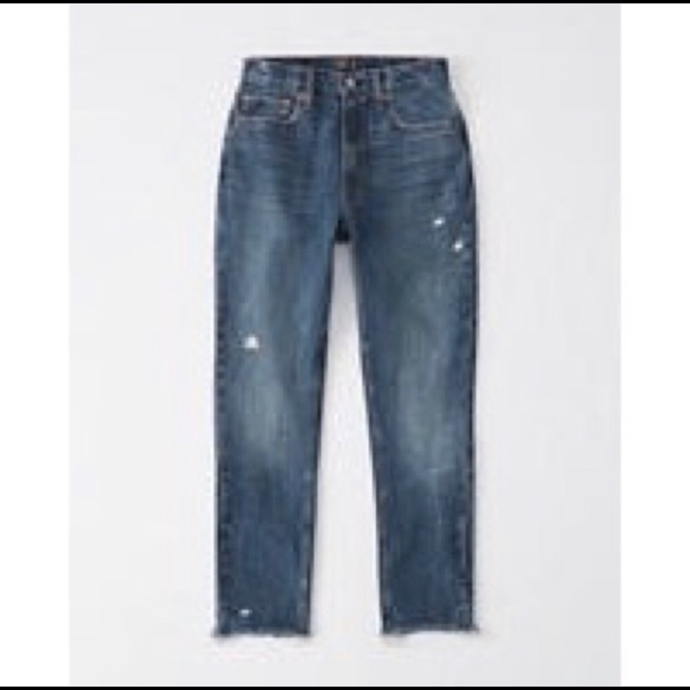 ✨NWT Abercrombie & Fitch High Rise Mom Jeans SZ 6✨